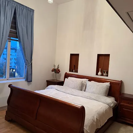 Center Close To Kings Palace 아파트 *